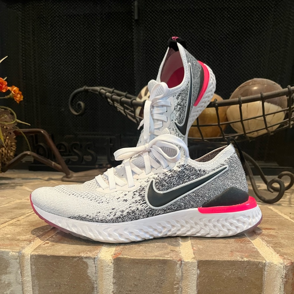 Nike Epic React Flyknit 2